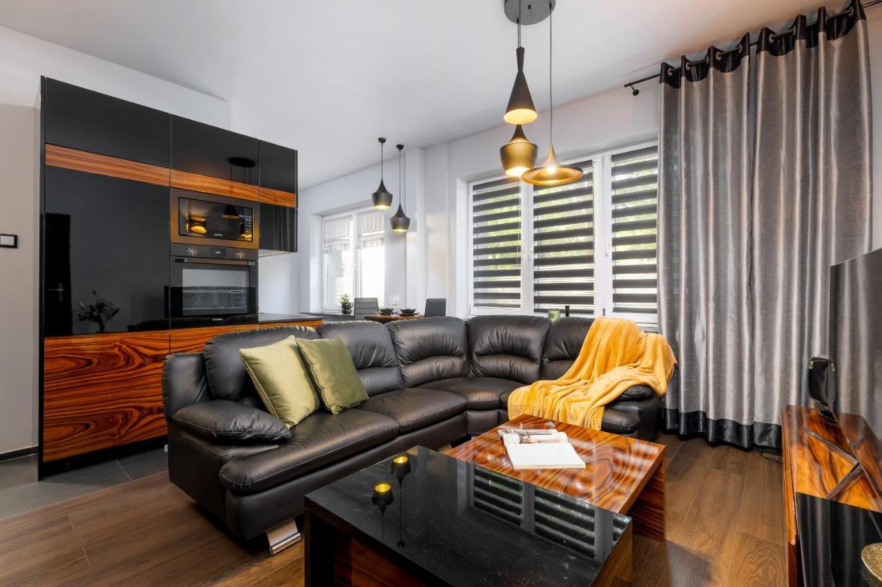 Stylish Korfantego Apartment Next To Spodek By Noclegi Renters Katovice Exteriér fotografie
