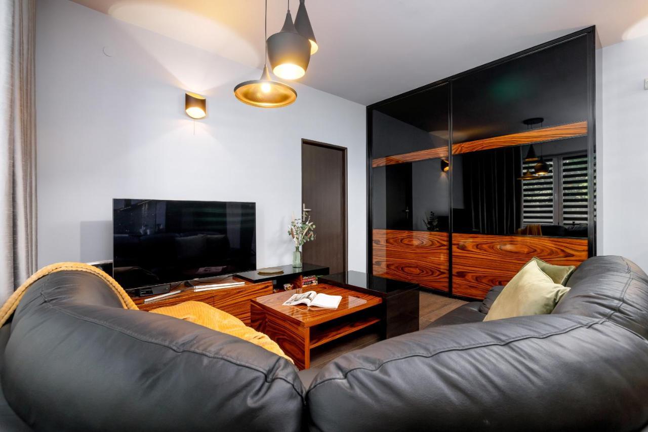 Stylish Korfantego Apartment Next To Spodek By Noclegi Renters Katovice Exteriér fotografie